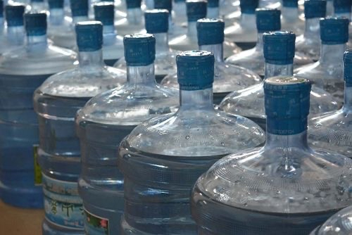 疫情再次凸顯桶裝水弊端，凈水器成家庭健康飲水主趨勢