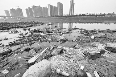 洗衣水、餐飲水、養(yǎng)殖尾水、泥漿水、醫(yī)療污泥…… 新版“水條例”“嚴(yán)管”這些污水